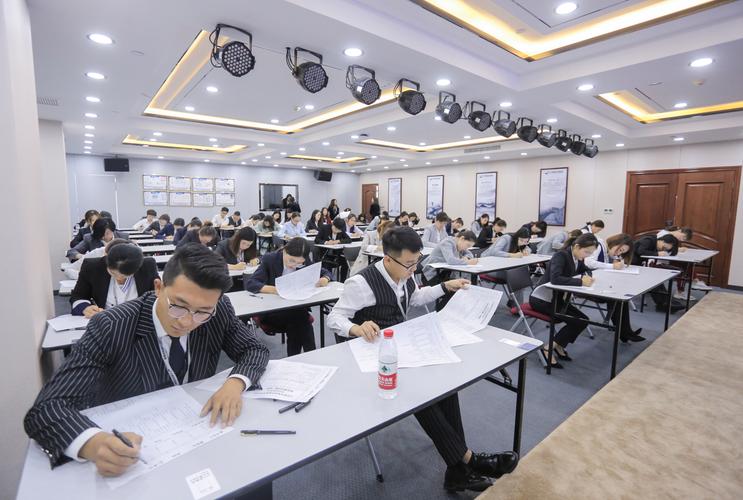 畢芳,公司經營范圍包括:教育信息咨詢;文化藝術交流活動